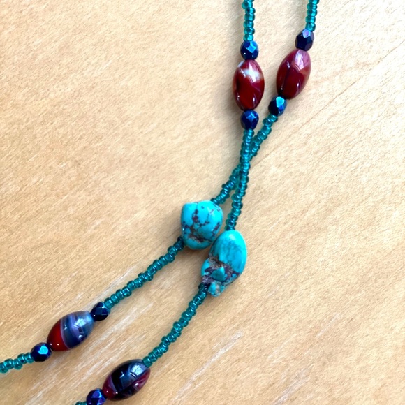 Turquoise and glass bead necklace - Picture 3 of 8